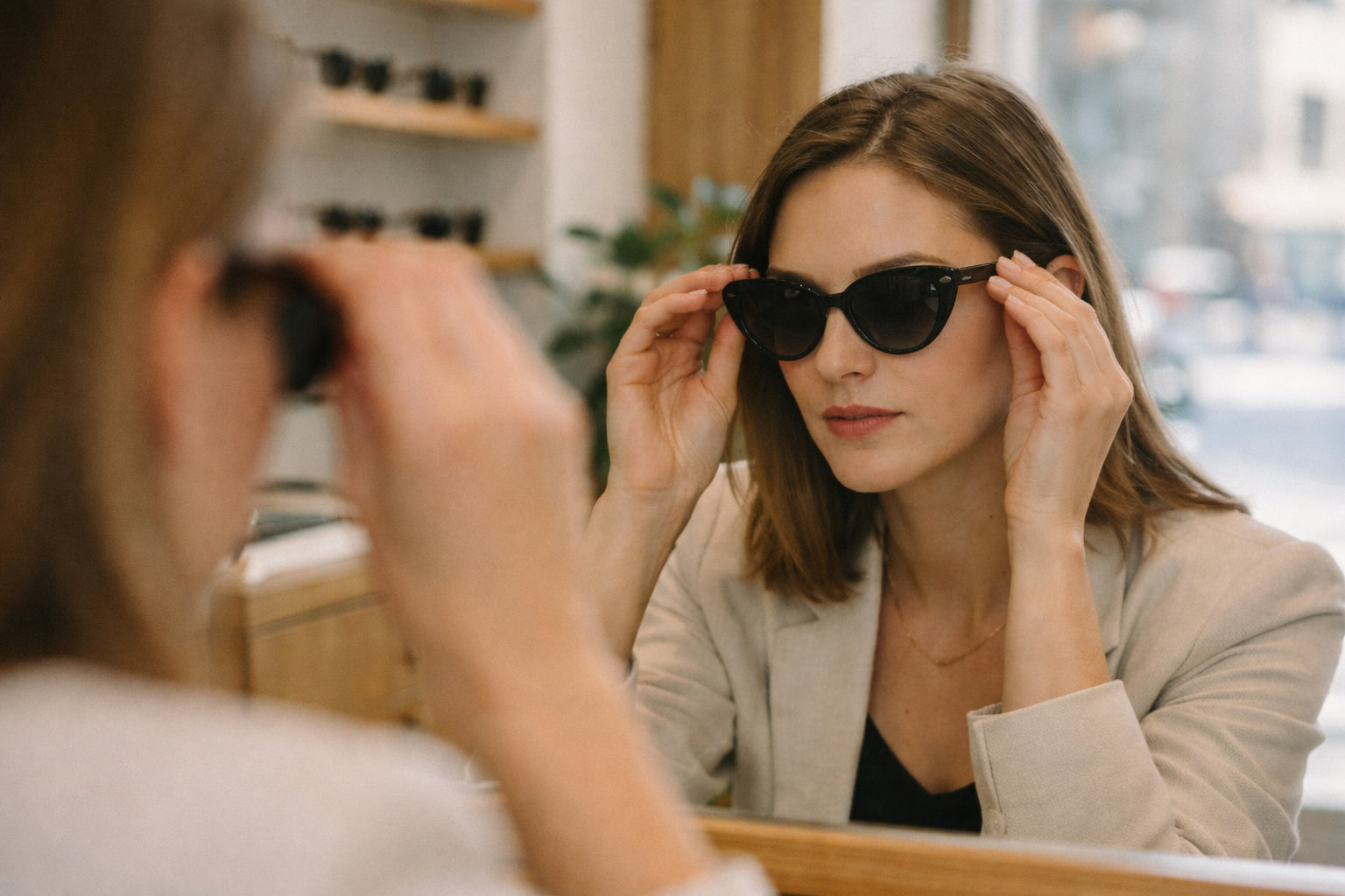 Wybieranie okularów przeciwsłonecznych