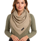 ELEGANT WARMTH ciemno-beżowa kwadratowa chusta damska MORAMO
