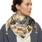 LUNA beżowa apaszka z zapięciem magnetycznym 68x68 MORAMO